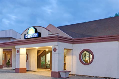 Days Inn by Wyndham Washington Pennslvania | Washington, PA Hotels