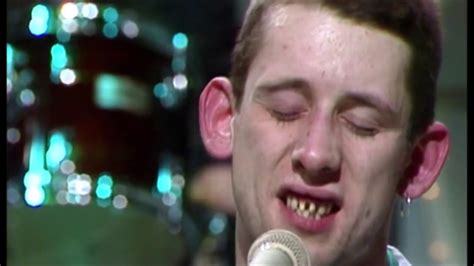 THE POGUES-Sänger Shane MacGowan ist tot - AWAY FROM LIFE