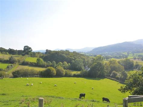 Luxury North Wales holiday cottages | Sugar & Loaf