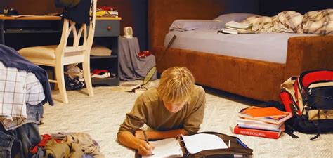 Ask The Expert: Dealing With A Messy Boy's Bedroom