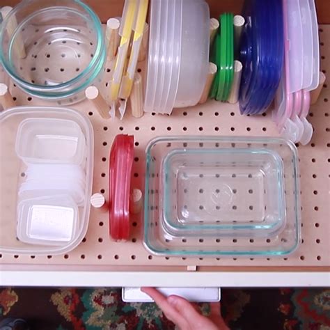 Here's A Tupperware Organizer For When Your Kitchen Gets Cluttered | Tupperware organizing ...