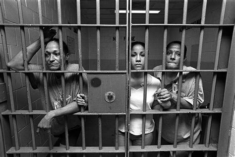 Power of teaching race and wrongful conviction to women in prison