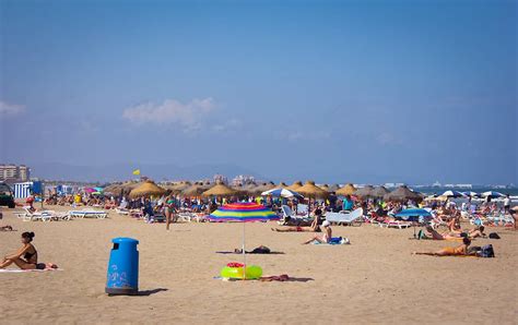 20 Best Beaches in Valencia (From a Local!)