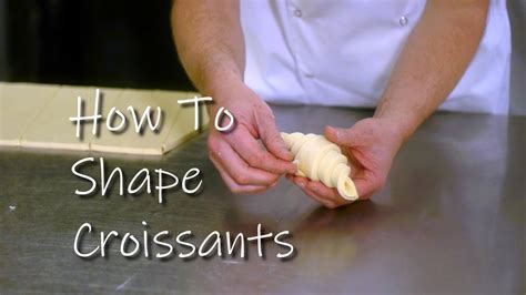 How To Cut A Croissant? Update New - Smokerestaurant.com