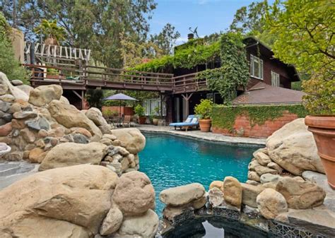 Arnold Schwarzenegger Lives in One of LA's Most Exclusive Gated Communities