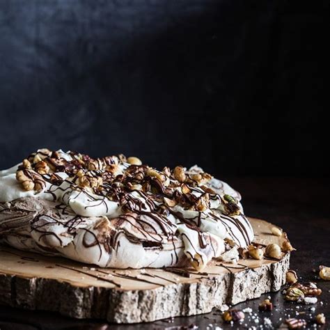 Food photography: white, whiter and whitest... | Food, Food photography, Pavlova