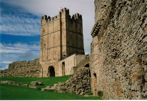 Richmond Castle | Richmond castle, Castles in england, Castle