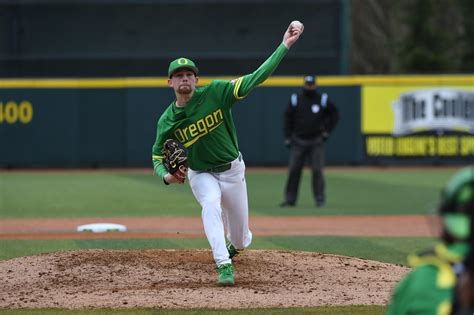 7 more Oregon Ducks baseball players returning in 2021 - oregonlive.com