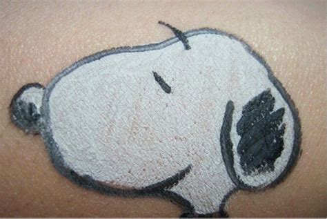 Snoopy | Face painting, Face painting designs, Cheek art