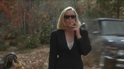 Cathy Moriarty - CASPER (1995) : r/prettyfamoussmokers