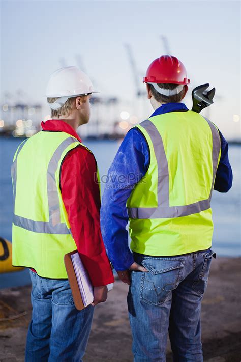 Shipyard Workers Standing Together Picture And HD Photos | Free Download On Lovepik