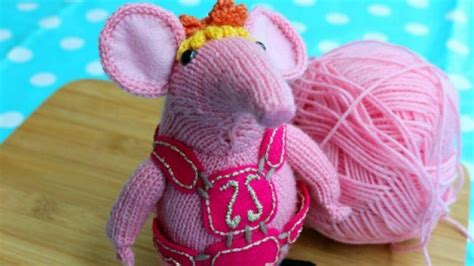 FREE Clangers Knitting Pattern @ CBeebies Grown Ups