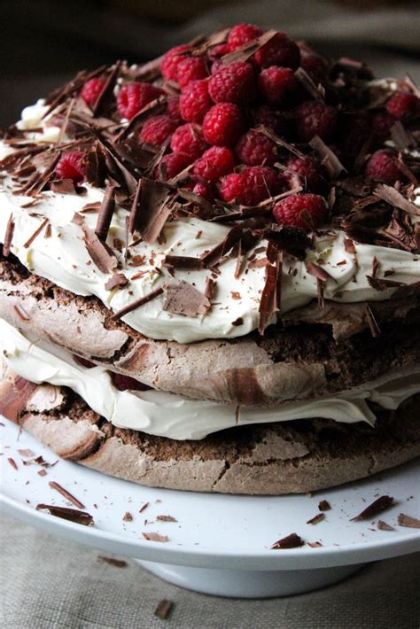 Chocolate Meringue Layer Cake | Meringue desserts, Pavlova recipe, Pavlova dessert