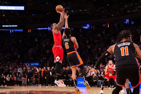 DeMar DeRozan Nails Game-Winner to Lift Bulls Over Knicks, 118-117 - On ...