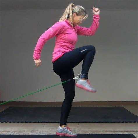 Hip Flexion (Band) Exercise | Golf Loopy - Play Your Golf Like a Champion