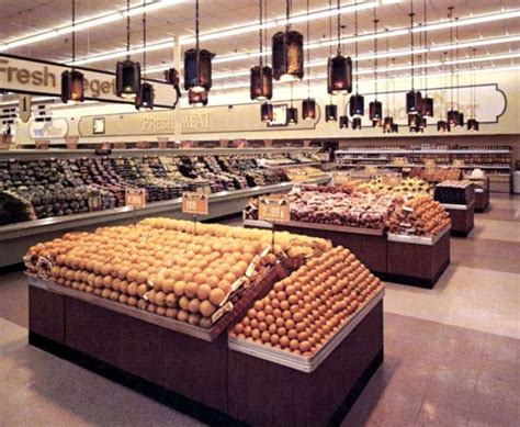 Check out 100 vintage 1970s supermarkets & retro grocery stores - Click Americana