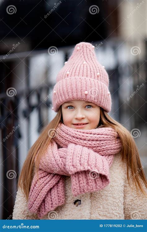 Pretty Girl Wearing a Winter Hat and Scarf Stock Photo - Image of expression, childhood: 177819202