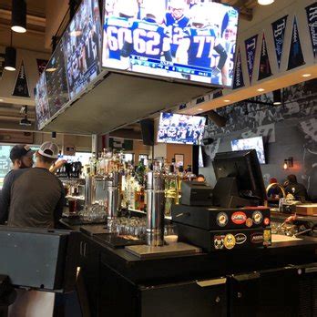 The Independent Sports Bar & Grill - 74 Photos & 74 Reviews - Sports Bars - 225 SW Broadway ...