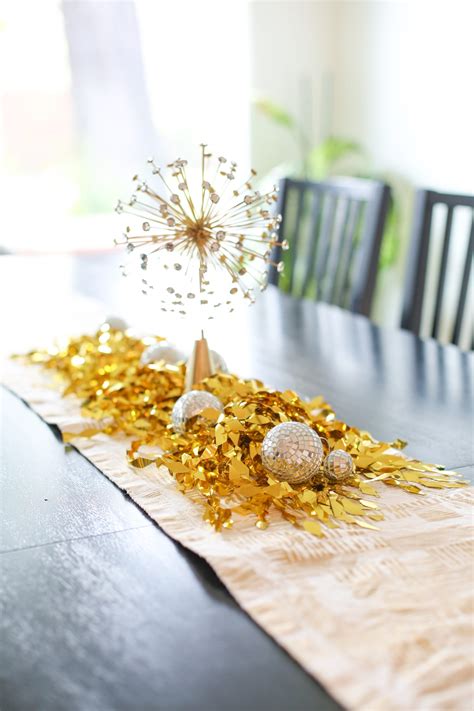 Easy Ideas and Decorations for a Family New Year's Eve Party