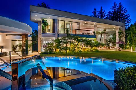 Jade Mills: Beverly Hills Real Estate Agent | Luxury Homes | Bel Air ...