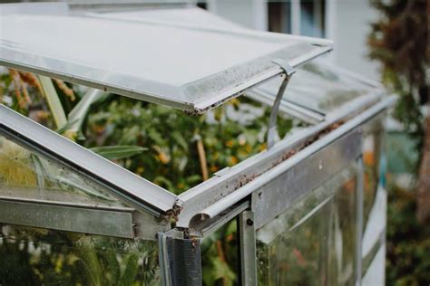 How to Make a DIY Cold Frame Greenhouse - Greenhouse Info