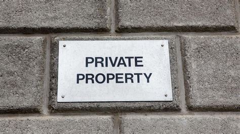 Are Driveways Private Property? (Look For These Signs) – Best Home Fixer