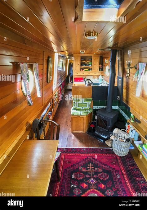 Narrow boat interior hi-res stock photography and images - Alamy