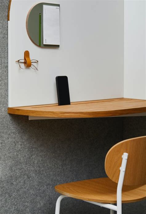 10 Best Cubicle Accessories to Organize & Beautify Your Working Space - Worksion