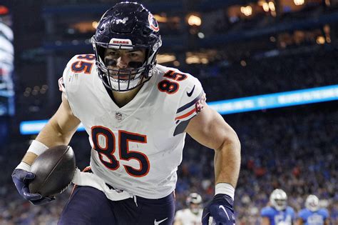 Chicago Bears 2023 Roster Turnover: Is tight end help needed?