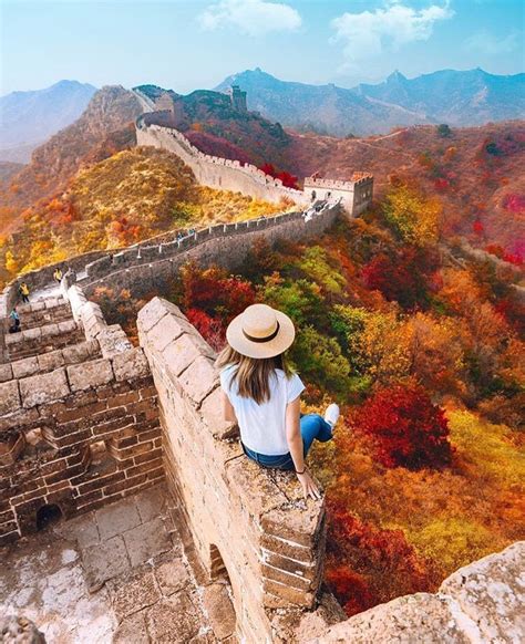 🍂Autumn at the📍Great Wall, Beijing🇨🇳 absolutely stunning😭 📷Photo by -#chinatrips #chinatrips ...