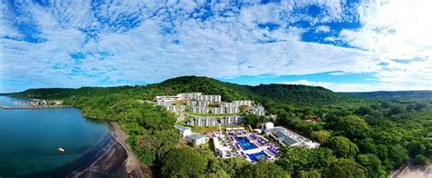 Planet Hollywood Costa Rica Wedding Wedding - Hola Weddings