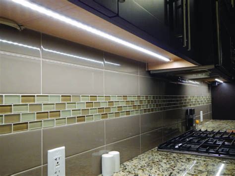 HomeInOn – LED kitchen cabinet lighting - Canadian Woodworking