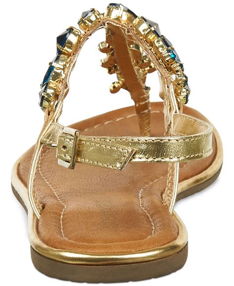 Lyst - Carlos By Carlos Santana Marquee Thong Sandals in Metallic