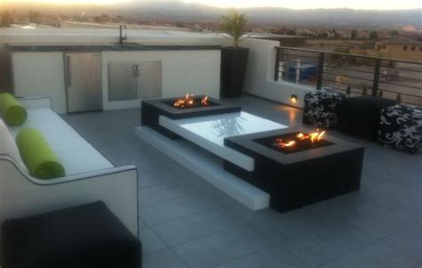 20 Modern Fire Pits That Will Ignite The Style Of Your Backyard