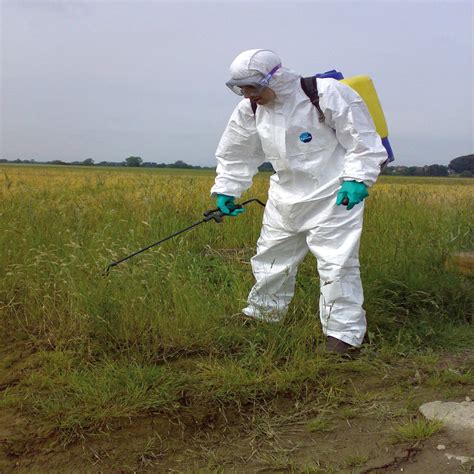 Disposable Coverall Spray Suit - Safety Wear & PPE | Green-tech