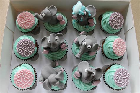 Cupcake Carousels: Baby Elephant Cupcakes!