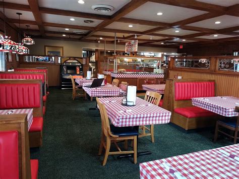 Warren Pizza Hut reopens as Pizza Hut Classic - WFMJ.com