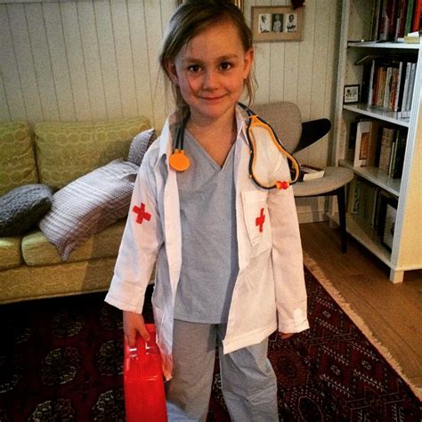 DIY Children's Doctor Costume