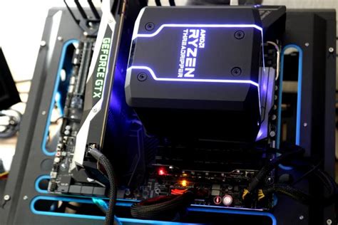 Preview: Unboxing Threadripper 2950X & 2990WX