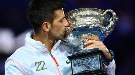 Australian Open 2023: Novak Djokovic beats Stefanos Tsitsipas in Melbourne final - BBC Sport