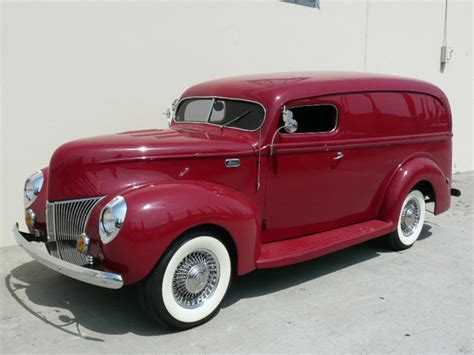 1940 FORD PANEL TRUCK CUSTOM - Front 3/4 - 60780