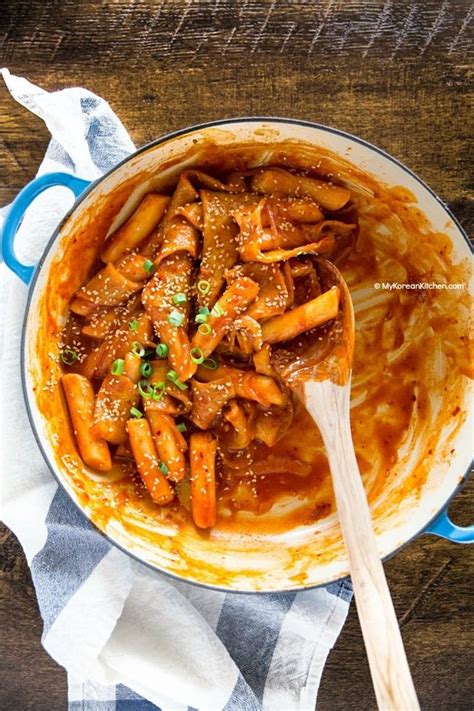 Tteokbokki (Spicy Rice Cakes) - My Korean Kitchen