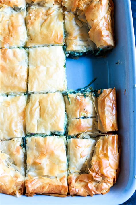 Greek Spinach and Feta Pie with filo pastry (Spanakopita) - SugarLoveSpices