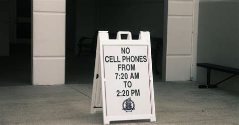 This Florida School District Banned Cellphones. Here’s What Happened. - The New York Times