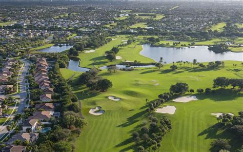 East Lake Woodlands Golf & Country Club | Neighborhood Guide