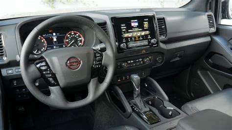 2025 Nissan Frontier Interior - Gerry Juditha