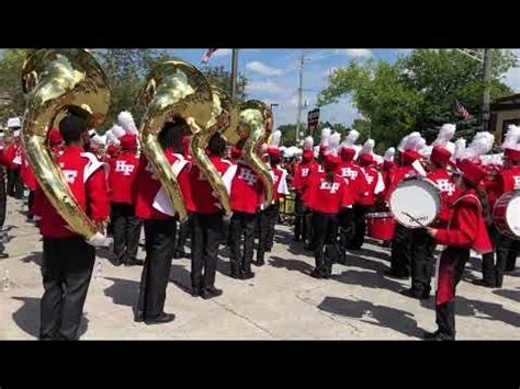 Homewood-Flossmoor HIgh School band at Flossmoor Fest 2022 - YouTube