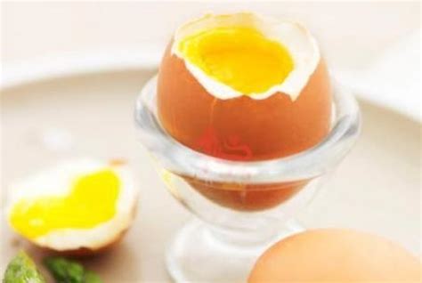 Egg yolk nutrition | Egg Recipes – British Lion Eggs