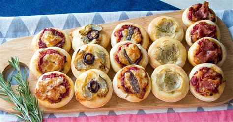 Easy Pizza Bites + 10 Topping Ideas: A Crowd-Pleasing Appetizer : Italian Recipe Book