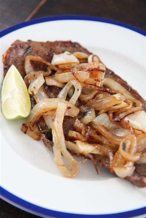 Bistec Encebollado: Cuban Steak and Onions Cooked by Julie (VIDEO)